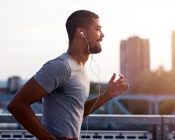 corre ajuda no desempenho no trabalho